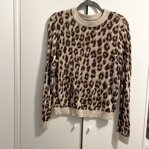 Cute print sweater. Perfect for fall. New condition